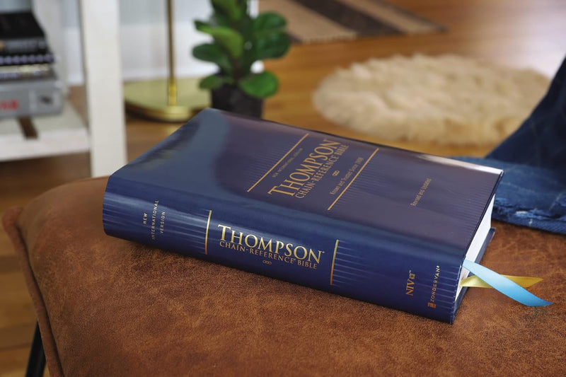 NIV, Thompson Chain-Reference Bible, Hardcover, Navy, Red Letter, Comfort Print by Ph.D. Frank Charles Thompson