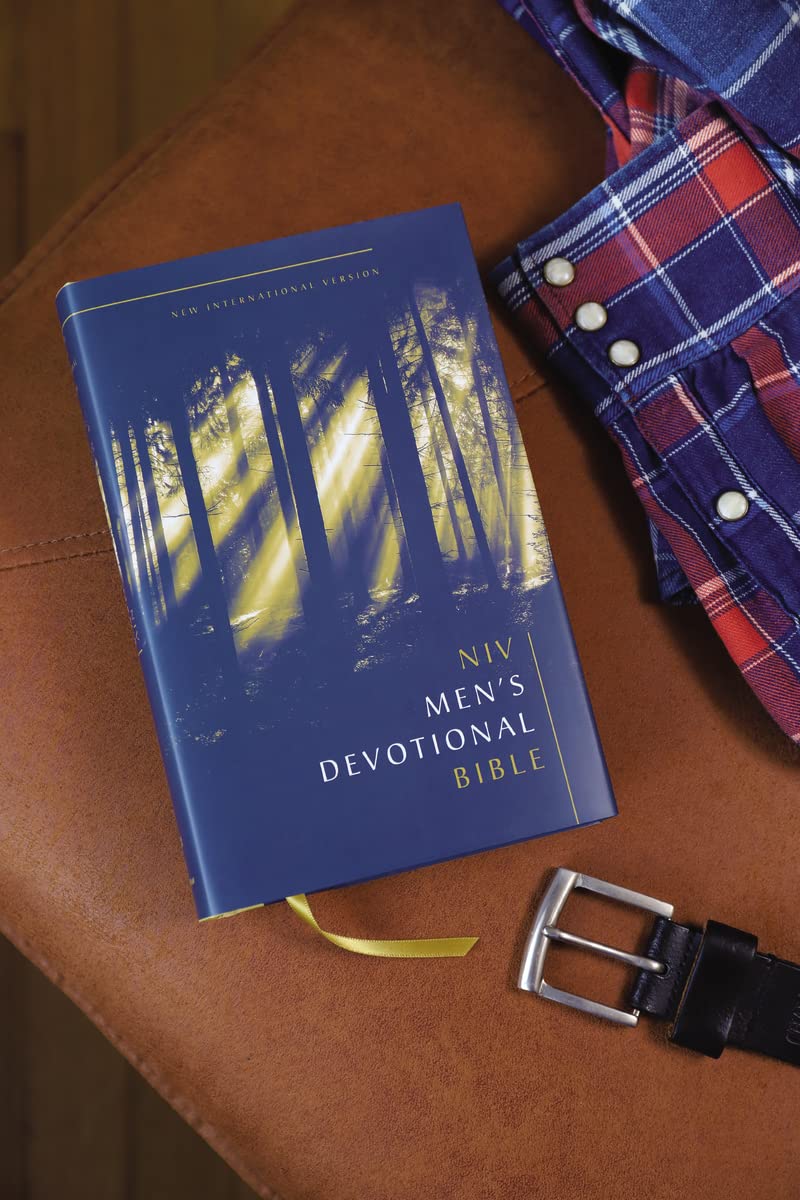 NIV, Men's Devotional Bible, Hardcover, Comfort Print by Zondervan Publishing House