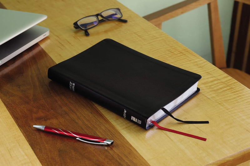 NIV, Thinline Bible, Large Print, Bonded Leather, Black, Indexed, Red Letter Edition by Zondervan