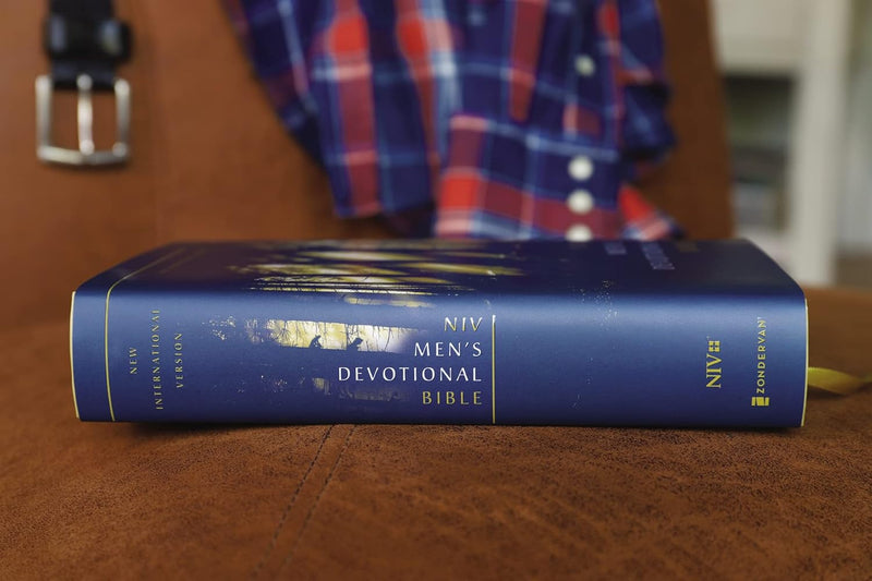 NIV, Men's Devotional Bible, Hardcover, Comfort Print by Zondervan Publishing House