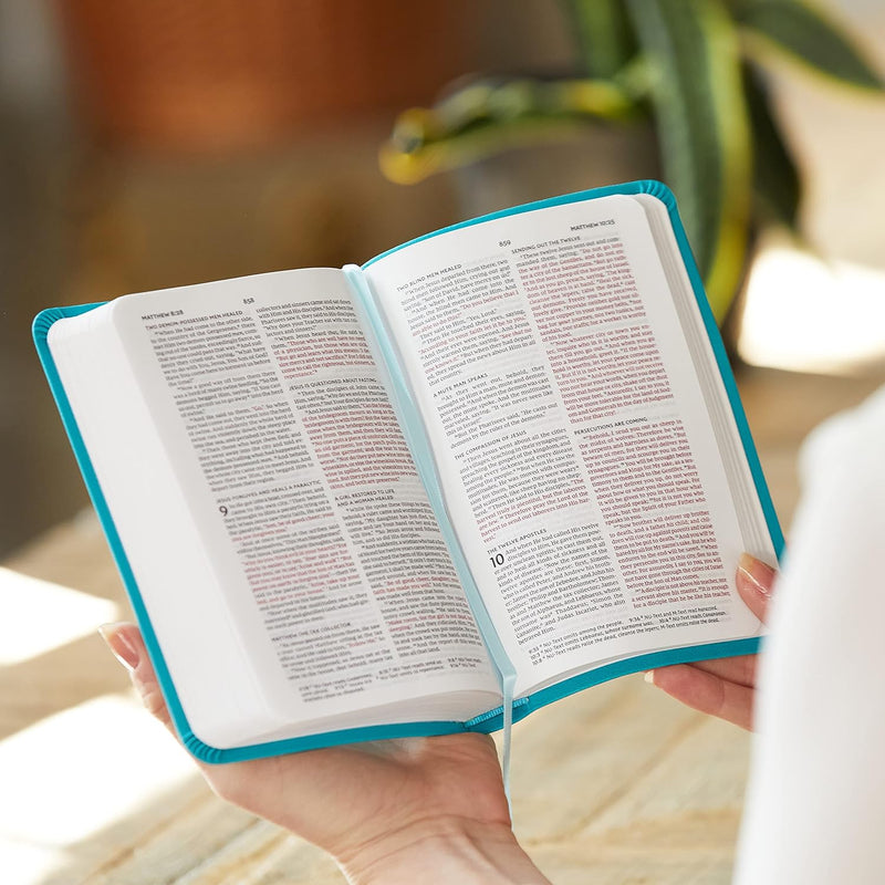 NKJV Value Thinline Bible, Compact by Thomas Nelson