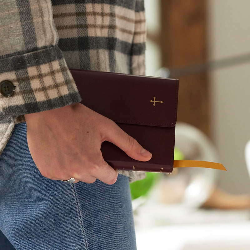 KJV Compact Bible w/ 43 by Thomas Nelson Publishers