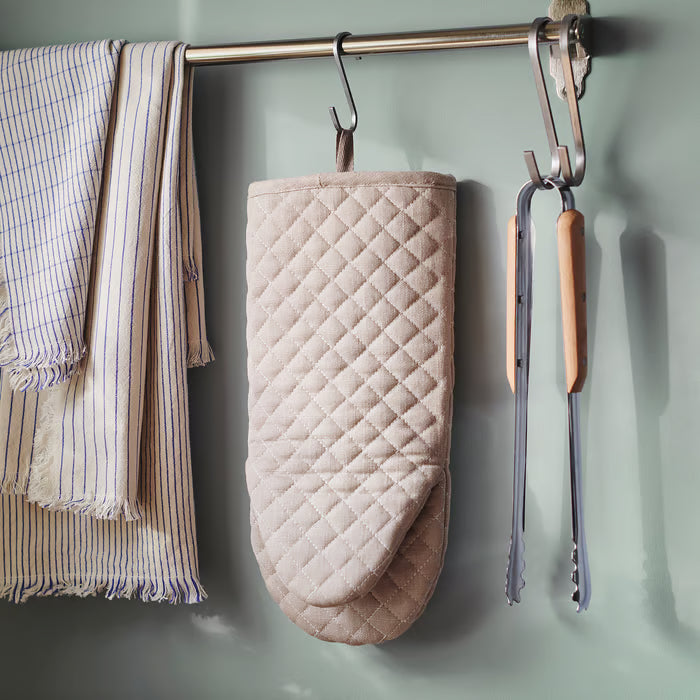 IKEA VÄLVÅRDAD Oven glove, beige