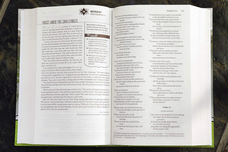 NIV Couples' Devotional Bible by Zondervan