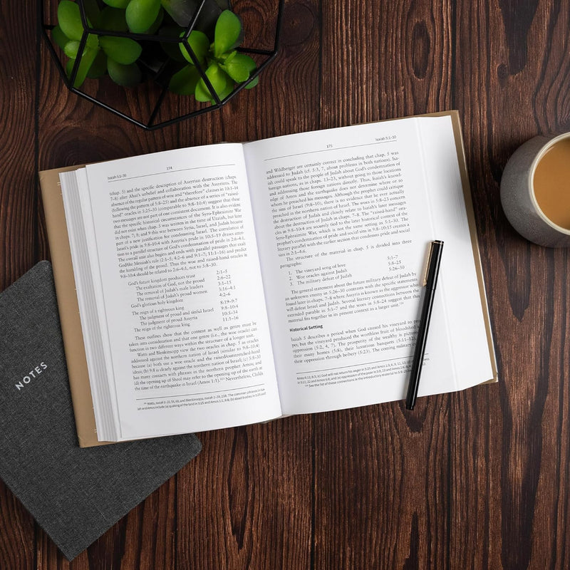 Isaiah 1–39: The Christian Standard Commentary by Gary V. Smith