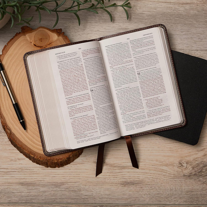 NKJV Value Thinline Bible, Compact, Leathersoft, Burgundy, Red Letter, Comfort Print by Thomas Nelson