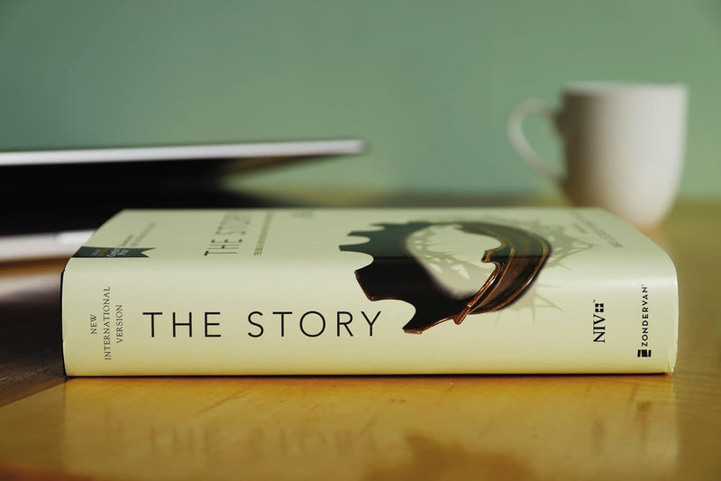 NIV, The Story, Comfort Print: The Bible as One Continuing Story of God and His People by Max Lucado and Randy Frazee (Foreword)