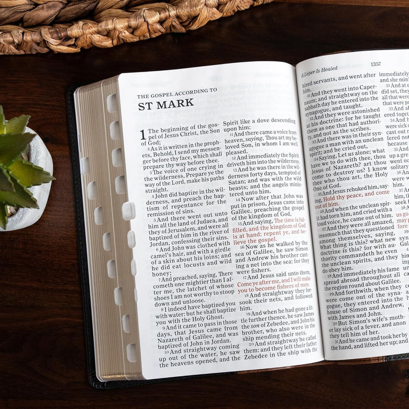 Personal Size Giant Print Bible, Black/Brown LeatherTouch, Indexed by Holman Bible Publishers