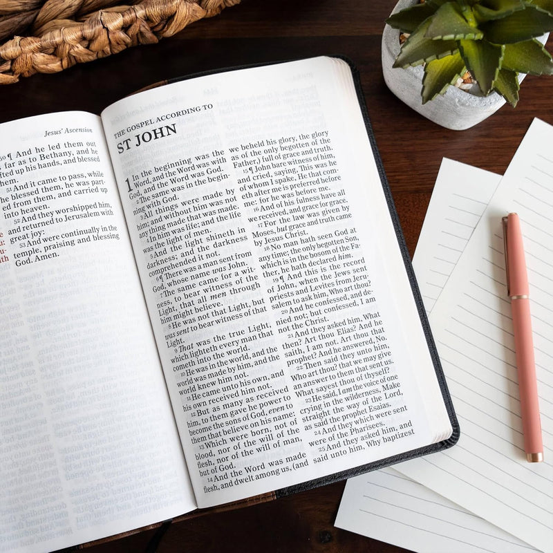 Personal Size Giant Print Bible, Black/Brown LeatherTouch by Holman Bible Publishers