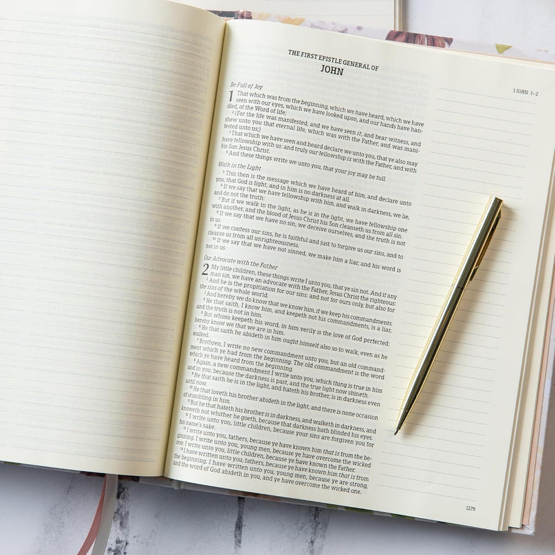 KJV Notetaking Bible, Blush Cloth-over-Board, Hosanna Revival Edition, Hardcover, Large Print, 15 July 2023 by Holman Bible Publishers