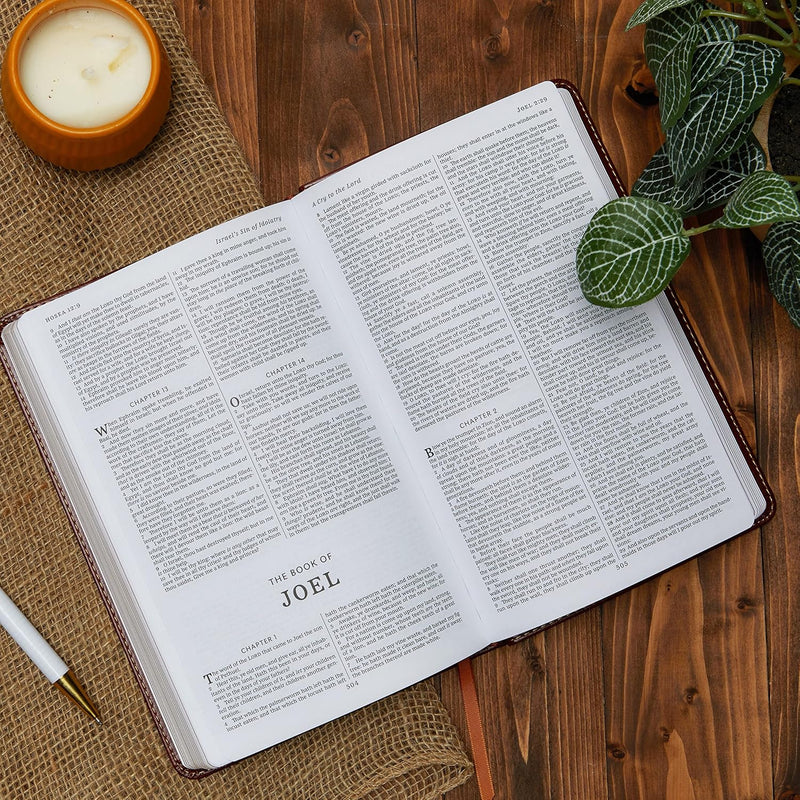 KJV Holy Bible: Deluxe Gift Edition  by Zondervan