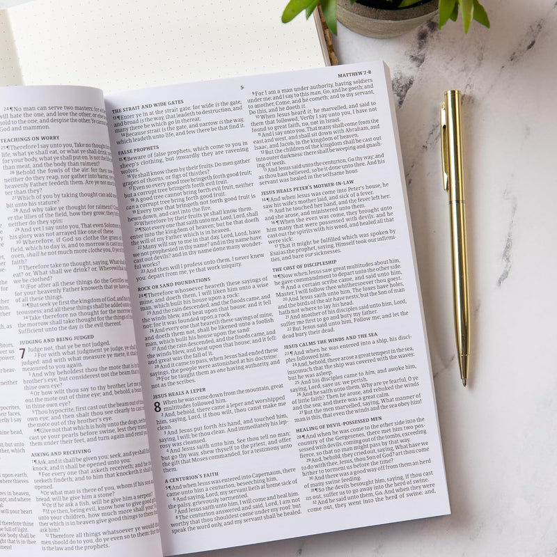 KJV Outreach New Testament by Holman Bible Publishers