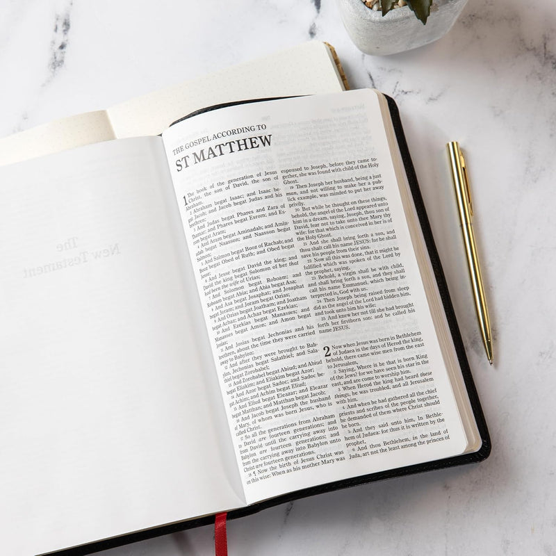 Holy Bible: King James Version – Black Leathertouch, Thinline by Holman Bible Publishers