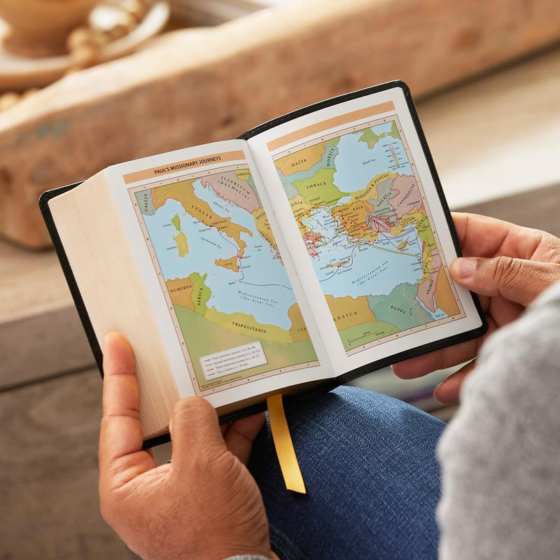 KJV Compact Bible w/ 43 by Thomas Nelson Publishers