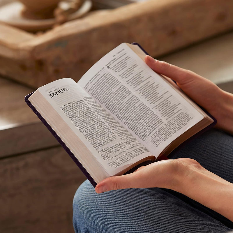 NKJV Compact Paragraph-Style Bible byThomas Nelson Publishers