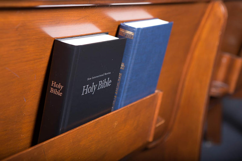 NIV Single-Column Pew and Worship Bible – Large Print by Zondervan