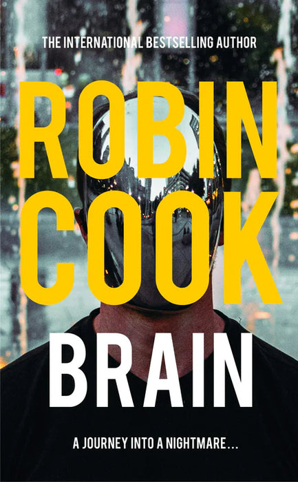 Brain by Robin Cook in Paperback