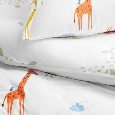 IKEA BERGFINK 3-piece bedlinen set with bag, green giraffe, 150x200/50x80 cm (59x78 3/4/19 5/8x31 1/2 ") | IKEA Bed linen | Eachdaykart